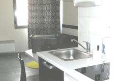 coin cuisine avec frigo plaque électrique micro onde meubles hauts et bas