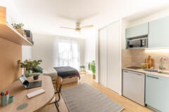 Kitchenette équipée et grands placards