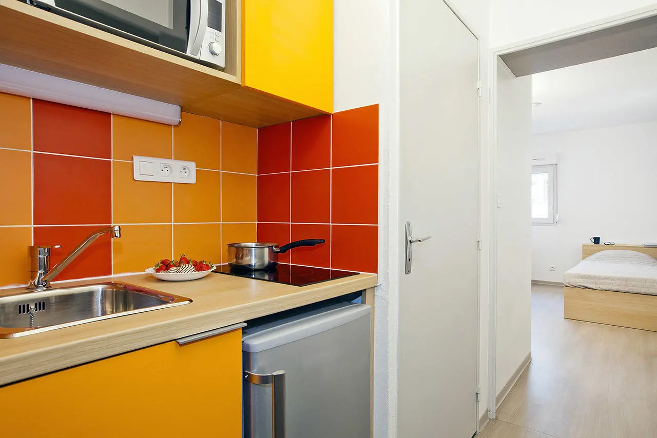 Les Estudines Clemenceau Student Housing At Montpellier With Adele