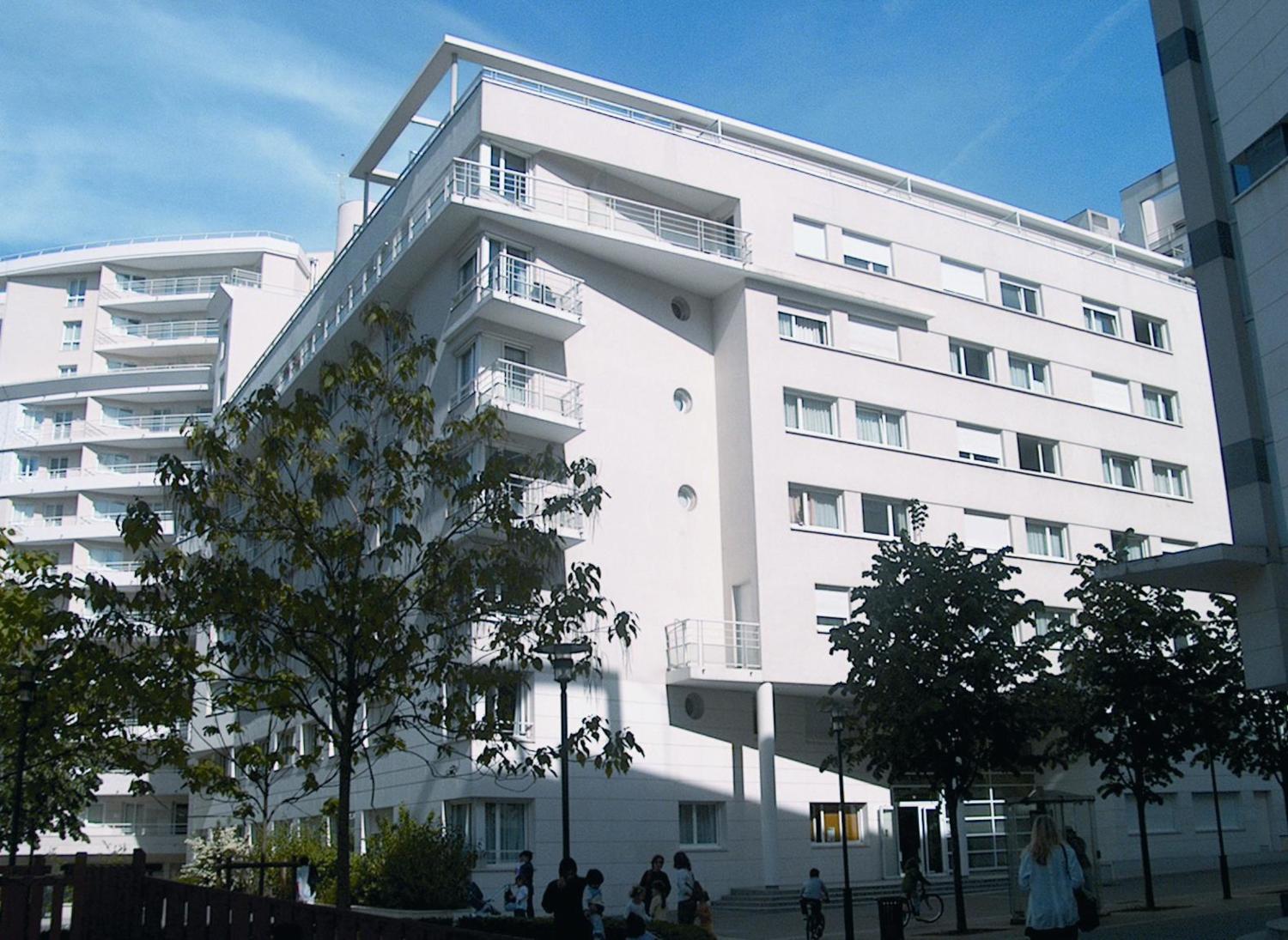 Centre De Vaccination Courbevoie Leonard De Vinci