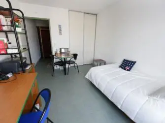 Facotel en Saint-Etienne - Chambre