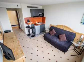 KOSY Appart'Hôtels - Résidence Cœur de Ville in Nancy - salon t2
