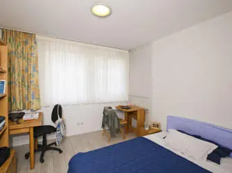 Les Estudines Saint-Mandé à Montreuil - Chambre