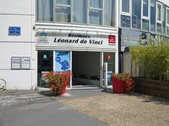 Les Estudines Léonard de Vinci à Tours - Entrée de la résidence
