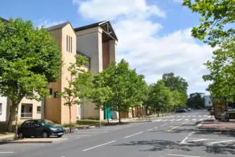 Résidence Jean-Baptiste de La Salle à Cergy - La Résidence depuis le Boulevard du Port (2/2)
