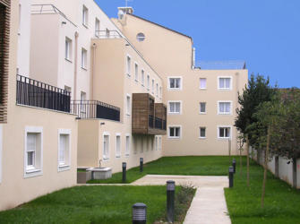 Les Estudines Le Magistère