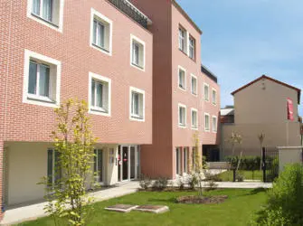 Les Estudines Le Magistère à Creteil - Façade