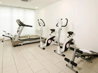 Les Estudines Arago 1 à Montreuil - Salle de sport