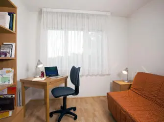Les Estudines Paris Nanterre in Nanterre - Bureau