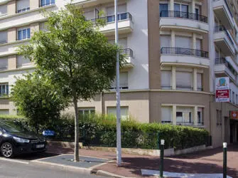 Les Estudines Paris Nanterre in Nanterre - Façade