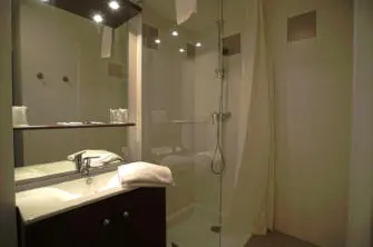 KOSY Appart'Hôtels - Résidence Campus Del Sol Esplanade à Montfavet - Salle de bain