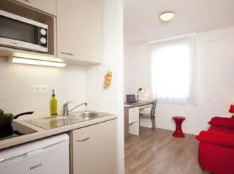 Les Estudines Nanterre à Nanterre - Cuisine