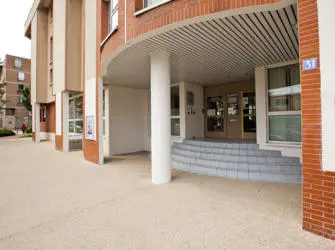 Les Estudines Saint-Christophe à Cergy - Entrée de la résidence