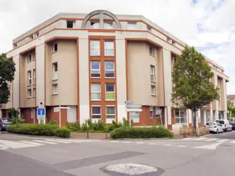 Les Estudines Saint-Christophe à Cergy - Façade