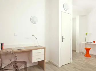 Les Estudines Les Cezeaux in Clermont-Ferrand - Bureau
