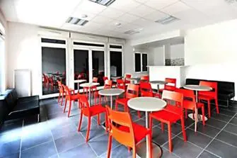 Gestetud Le Tempo à Lyon 8ème - Salle Commune
