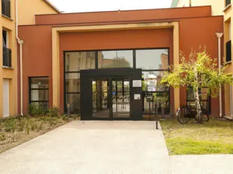 Les Estudines André Desilles à Villetaneuse - Entrée de la résidence