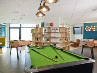 Les Estudines Paris Rosny à Rosny-sous-bois - Billard