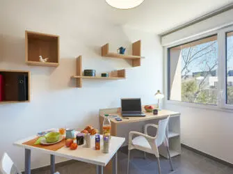 Néméa Appart’Etud Montpellier Beaux-Arts à Montpellier - coin bureau
