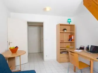 Les Estudines Nice Méditerranée in Nice - Appartement T1 Bis - Mezzanine