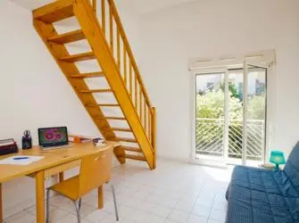 Les Estudines Nice Méditerranée in Nice - Appartement T1Bis  - Sèjour et Mezzanine