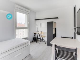 Studéa Charpennes 1