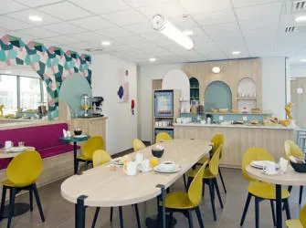 Les Estudines Massy Palaiseau à Massy - Espace petit déjeuner