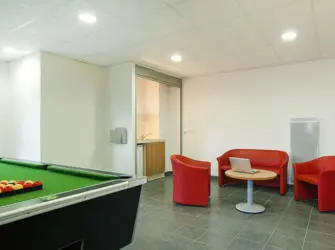 Les Estudines Résidence Sarah Bernhardt in Clermont-Ferrand - Billard