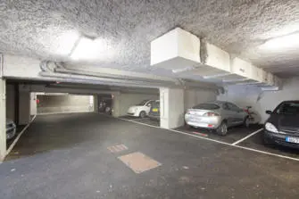 Stud'City Résidence Sacha Guitry in Clermont-Ferrand - Parking