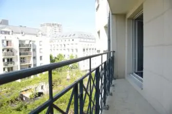Studelites Le Rousseau à Issy-les-Moulineaux - Balcon