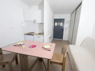 Abitel Studines d’Ornon en Villenave d'Ornon - Studio canapé lit 3