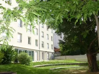Gestetud Univers Studio à Villeurbanne - jardin N°1