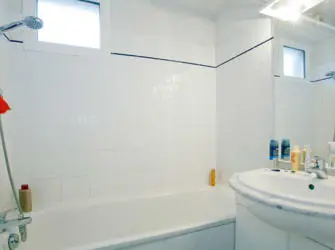 Les Estudines Victoria Park à Marseille 13ème - Salle de bain