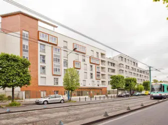 Les Estudines Saint-Denis Basilique - Saint-Denis