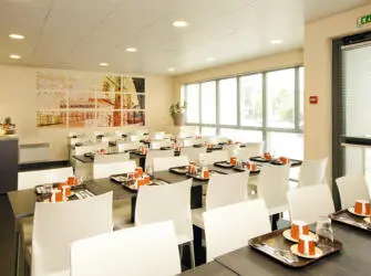 Les Estudines Les Académies de Vincennes à Vincennes - Cafétéria
