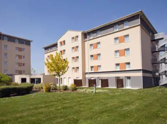 Les Estudines Le Clos Beaumois in Caen - Façade