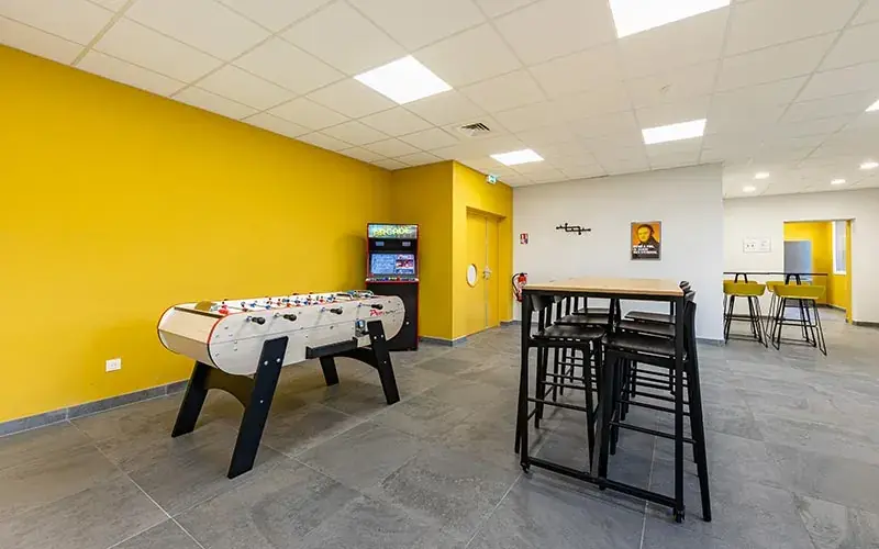 Babyfoot - All Suites Study Aulnoy Lez Valenciennes