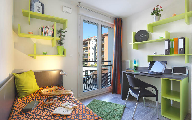 studio coin séjour/bureau 2 - Néméa Appart'Etud Thésée