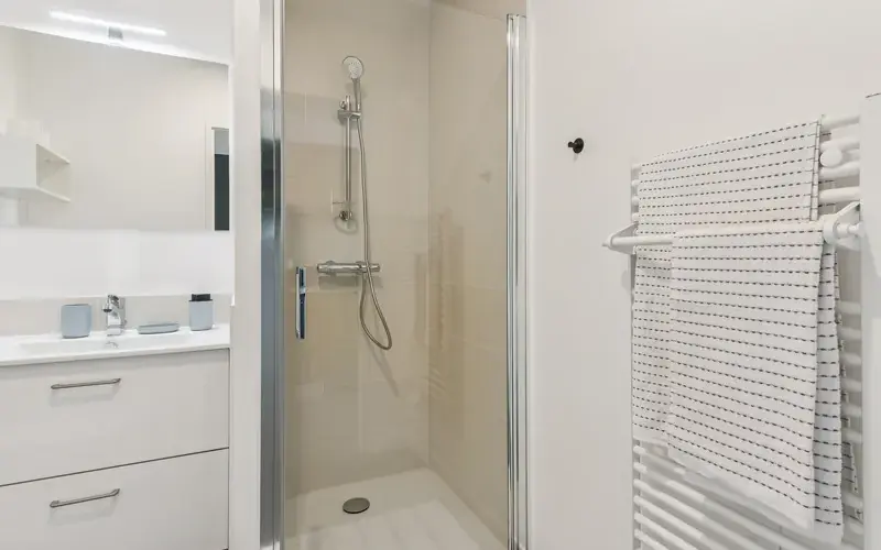 Salle d'eau - All Suites Study Verrières-en-Anjou