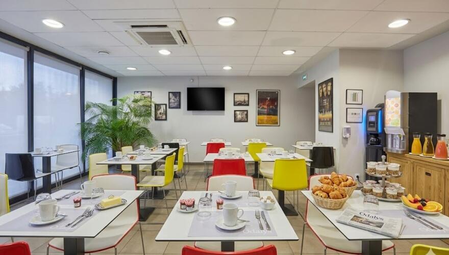 SALLE PETIT DEJEUNER - Odalys Campus Paris Rueil
