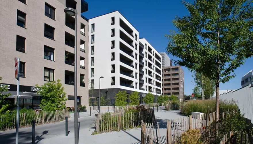 Vue extérieure de la résidence services seniors Galilée à Cergy - Domitys Galilée Cergy