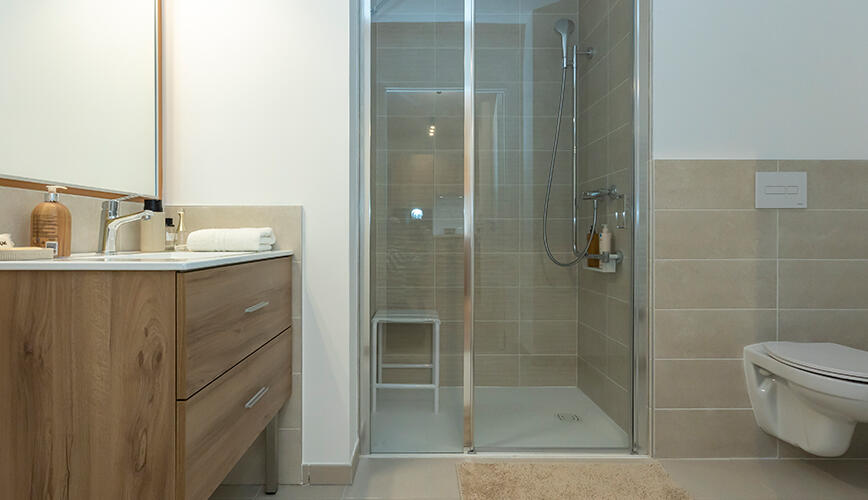 Salle d'eau adaptée d'un appartement de la résidence senior à Brest - Residence Brest Centre