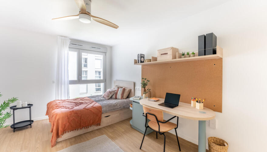 Canvas Bordeaux East in Lormont - Silver Studio - Studio chaleureux aux tons terracotta