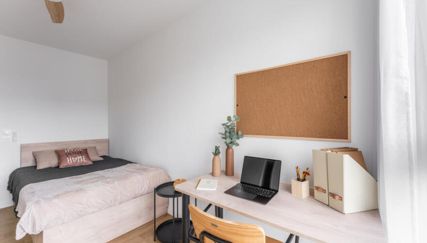 Canvas Bordeaux East in Lormont - T2 - Chambre avec espace de travail