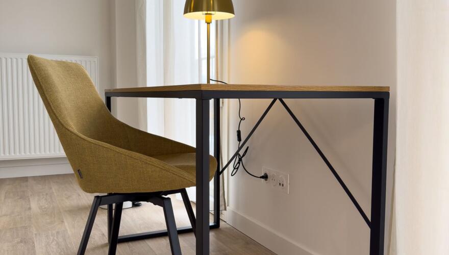 Espace bureau d'un studio meublé du coliving ALLURE à NantesULES à Nantes - ALLURE