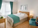 Chambre meublée d'un logement en résidence seniors à Cergy - Domitys Galilée Cergy