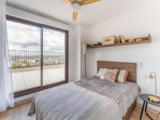 Canvas Bordeaux Docks in Bordeaux - Gold studio - Chambre avec baie vitrée sur les toits